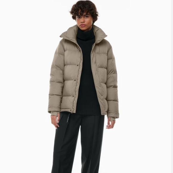 Aritzia Jackets & Blazers - Aritzia The Super Puff™ Jacket